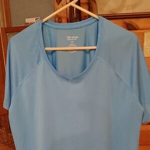 Tek Gear Women's Light Blue Short Sleeve Tee